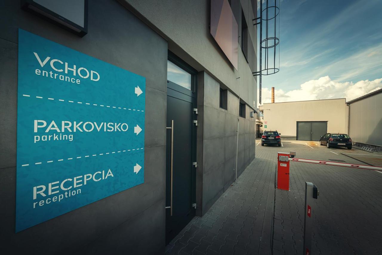 Timeout City Hotel Liptovský Mikuláš Exterior foto